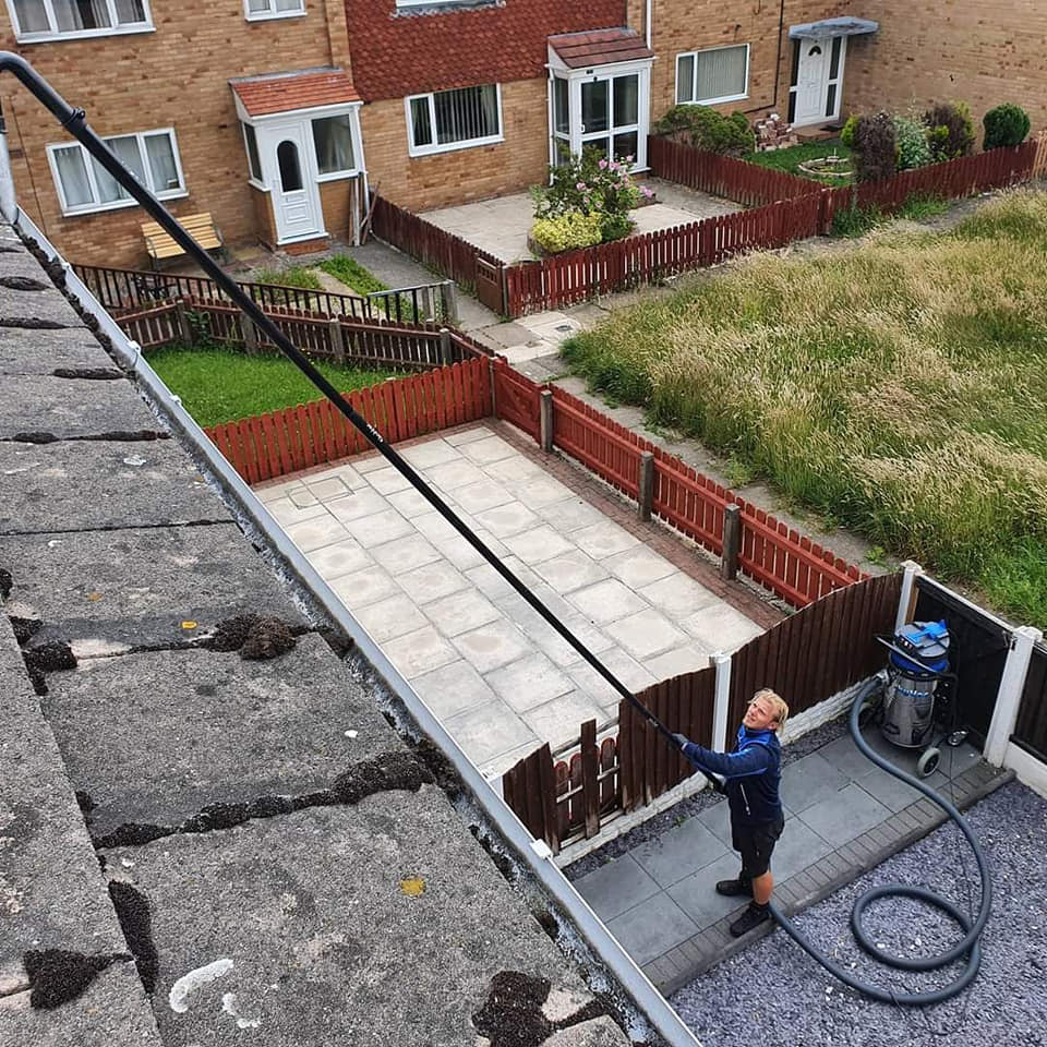 gutter cleaning cheshire